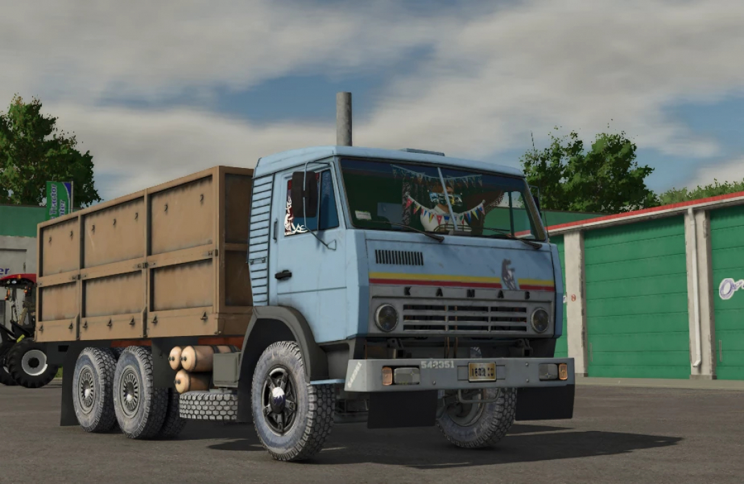 Farming Simulator 25 mods: KamAZ 5320 truck with wooden cargo bed, realistic design for Farming Simulator 25.