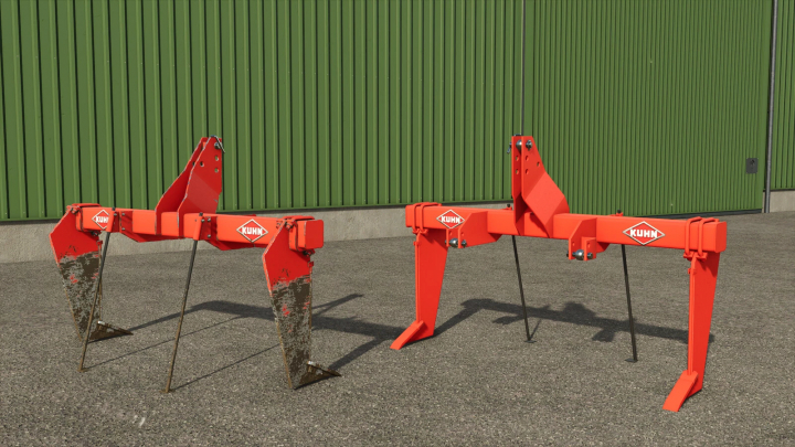 fs25-mods,  Kuhn SO 270 v1.0.0.0 farming implement on asphalt in Farming Simulator 25, part of FS25 mods.