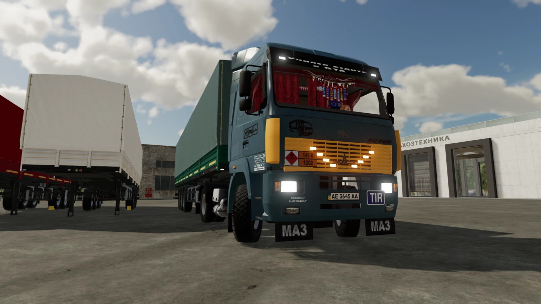 Farming Simulator 22 mod: MAZ 5440 truck with a green cargo trailer, realistic graphics, and clear signage for a detailed farming experience.