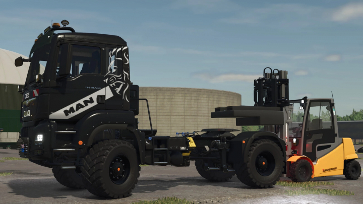 fs25-mods,  Farming Simulator 25 mod: MAN TGS 18 Series v2.0.0.0 truck with Jungheinrich forklift attachment for enhanced farm logistics.