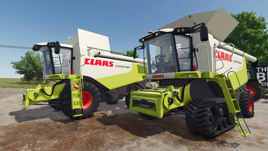 Two Claas Lexion 580 and 600 harvesters from FS25 mods, detailed models for Farming Simulator 25.