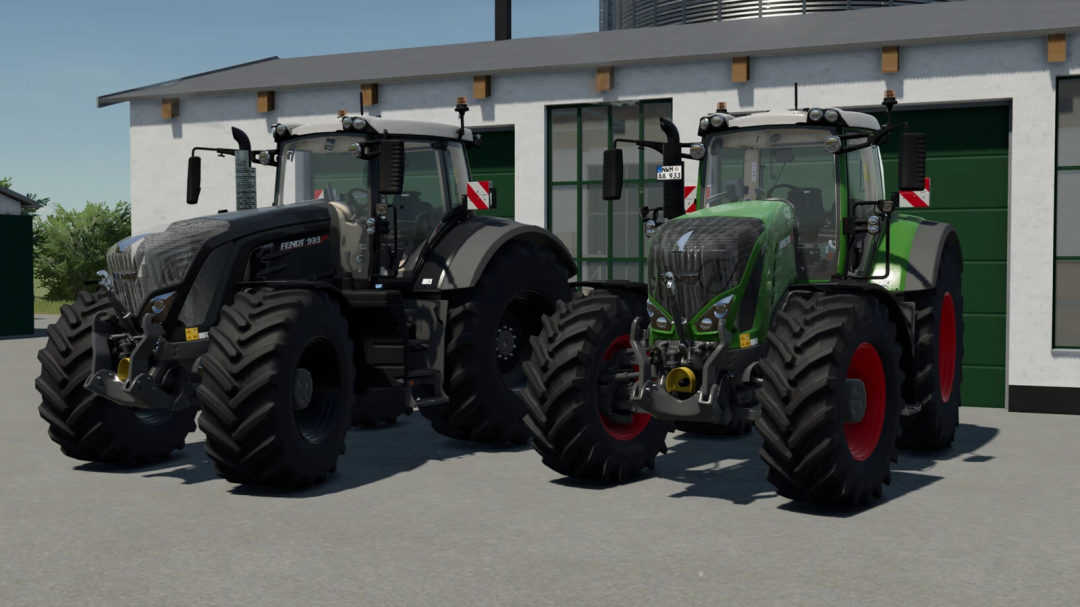 Two Fendt 900 Vario S4 tractors from FS25 mods parked in front of a farm building in Farming Simulator 25.