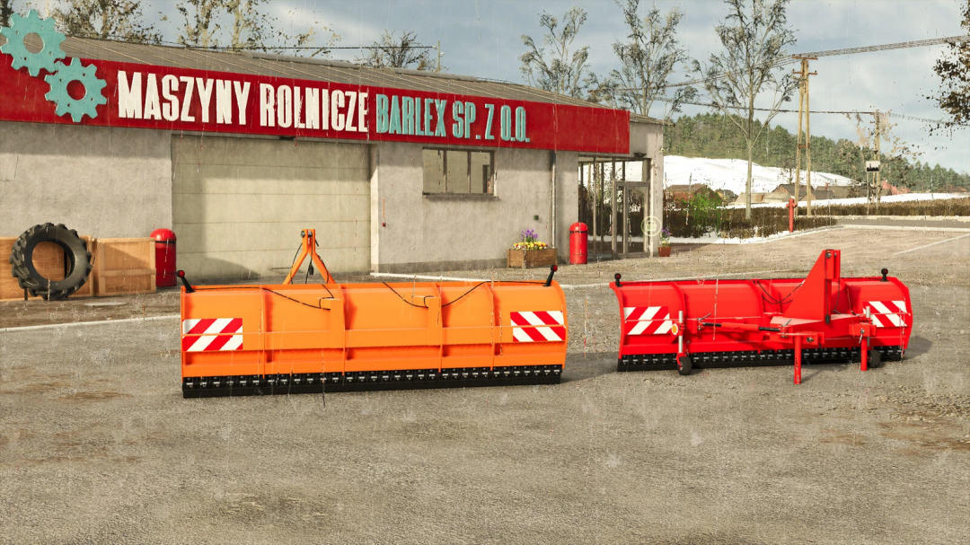Two snow plows, one orange and one red, parked outside a farm machinery shop in Farming Simulator 25, with a sign 'Maszyny Rolnicze' in the background.