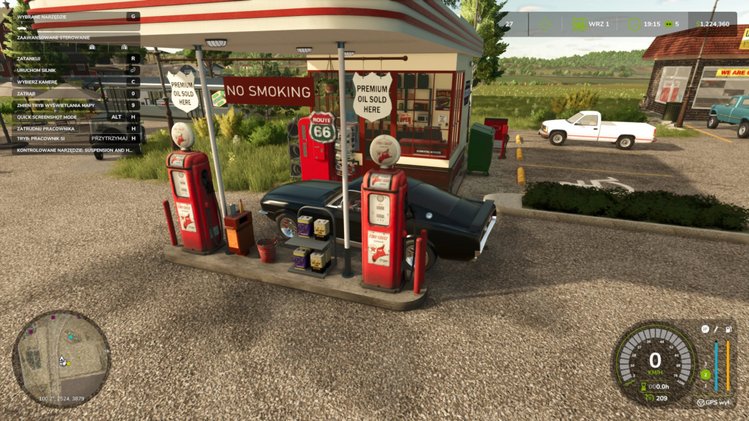 Old Gas Station mod in Farming Simulator 25, featuring vintage fuel pumps and a retro convenience shop, ideal for FS25 mods enthusiasts.